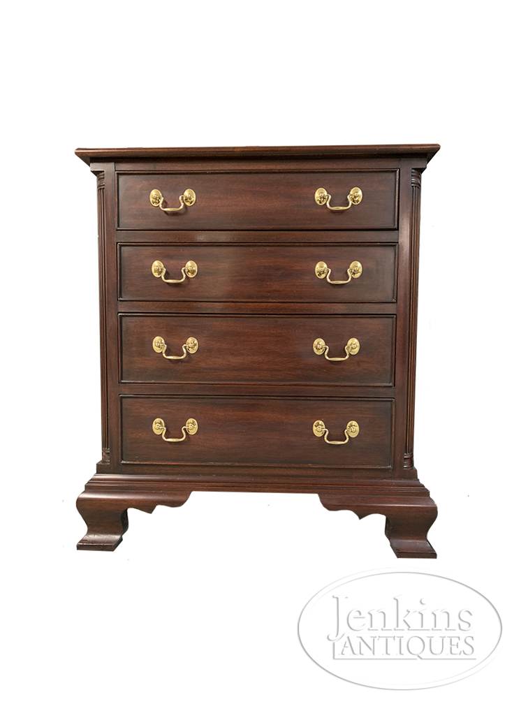 Henkel-Harris Nightstand 116 With Columns Henkel-Harris Nightstand 116 With Columns