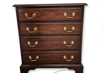 Henkel Harris Mahogany Nightstand