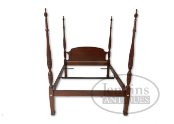 Henkel Harris Black Cherry Rice-Carved Bed