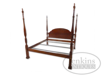 Henkel Harris Black Cherry Rice Carved Queen Bed